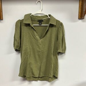 Green Fitted Ribbed Blouse with Notched Collar